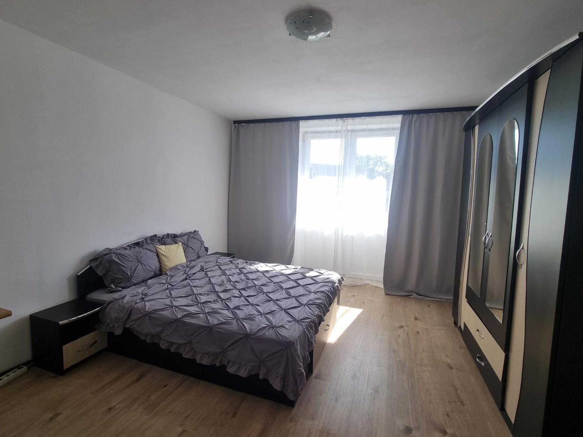 פיטסטי Apartament Central מראה חיצוני תמונה